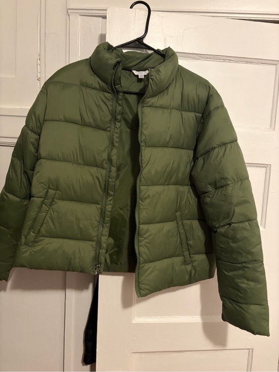 Time and Tru Jackets & Blazers - Time and Tru Olive Green Puffer Jacket